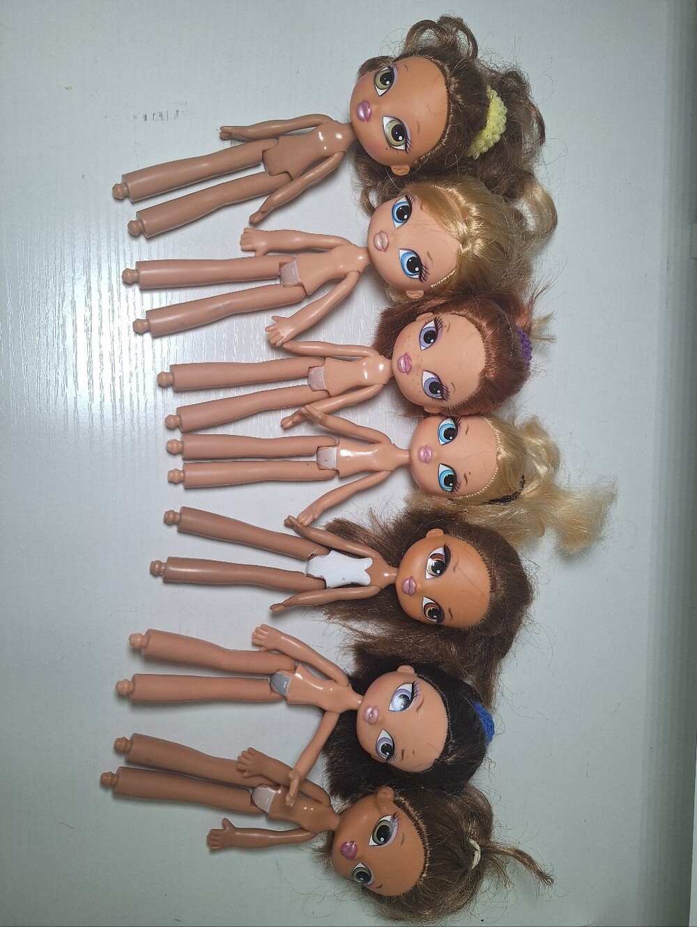 Bratz Lot Of 7 Kids Dolls Nude